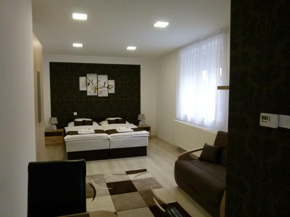 Wolf House Apartman Залегершег Екстериор снимка