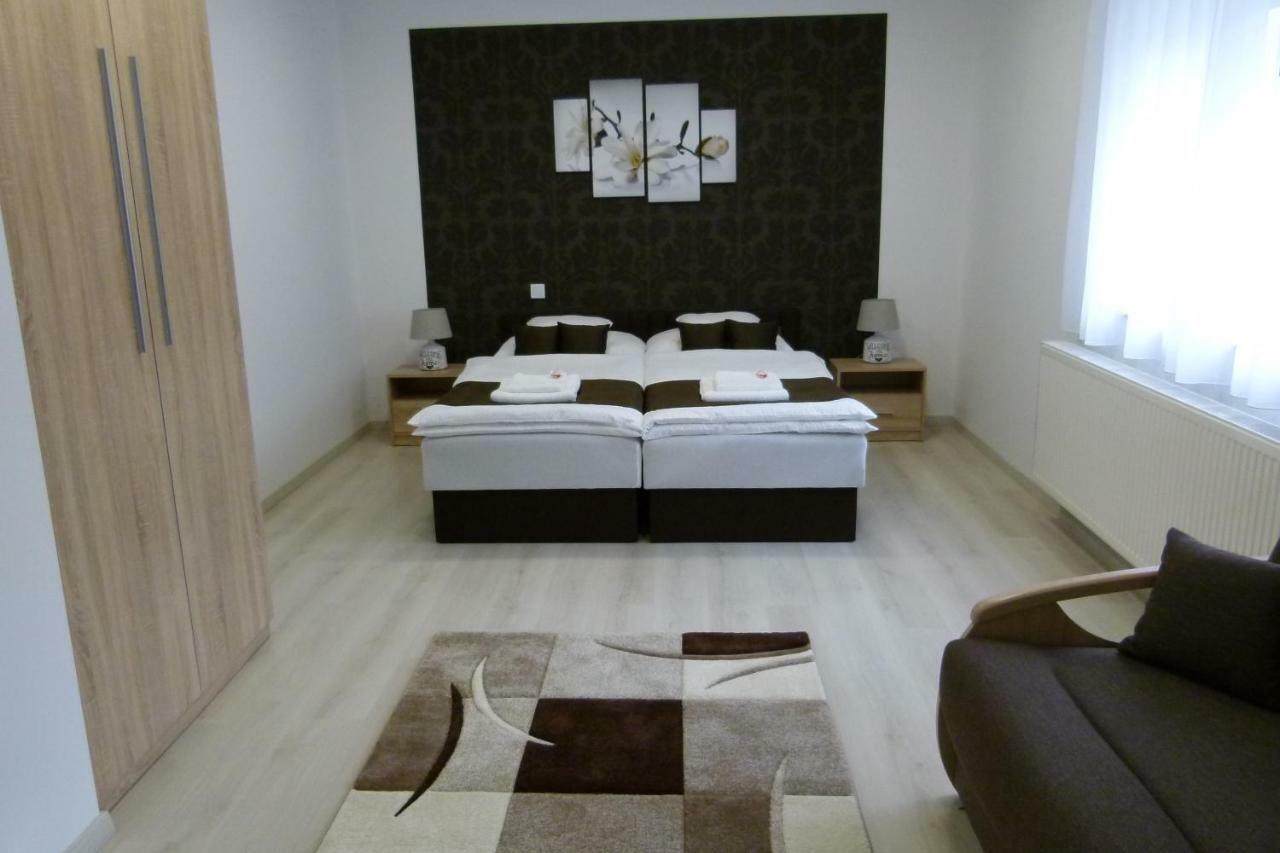 Wolf House Apartman Залегершег Екстериор снимка