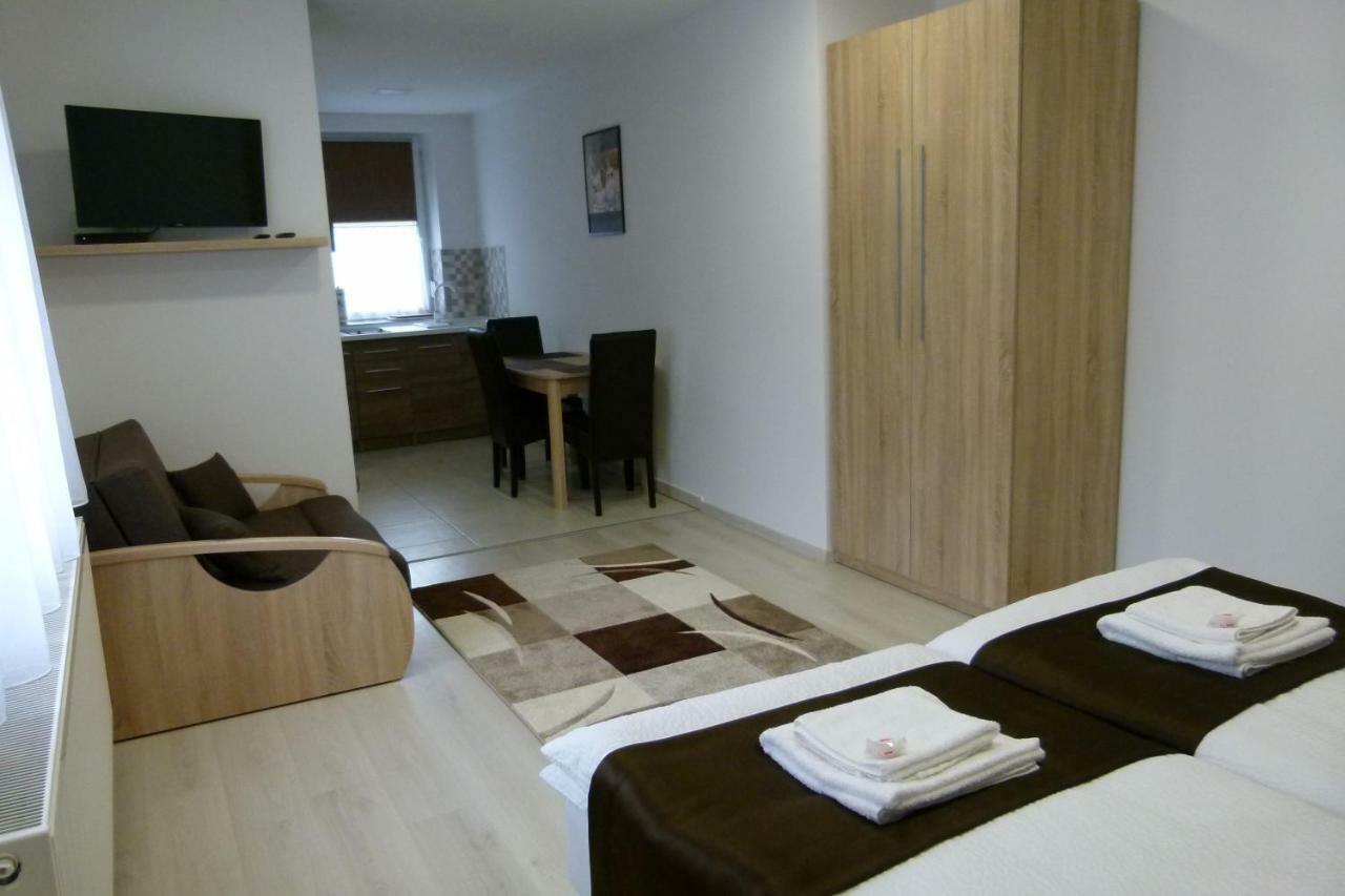 Wolf House Apartman Залегершег Екстериор снимка