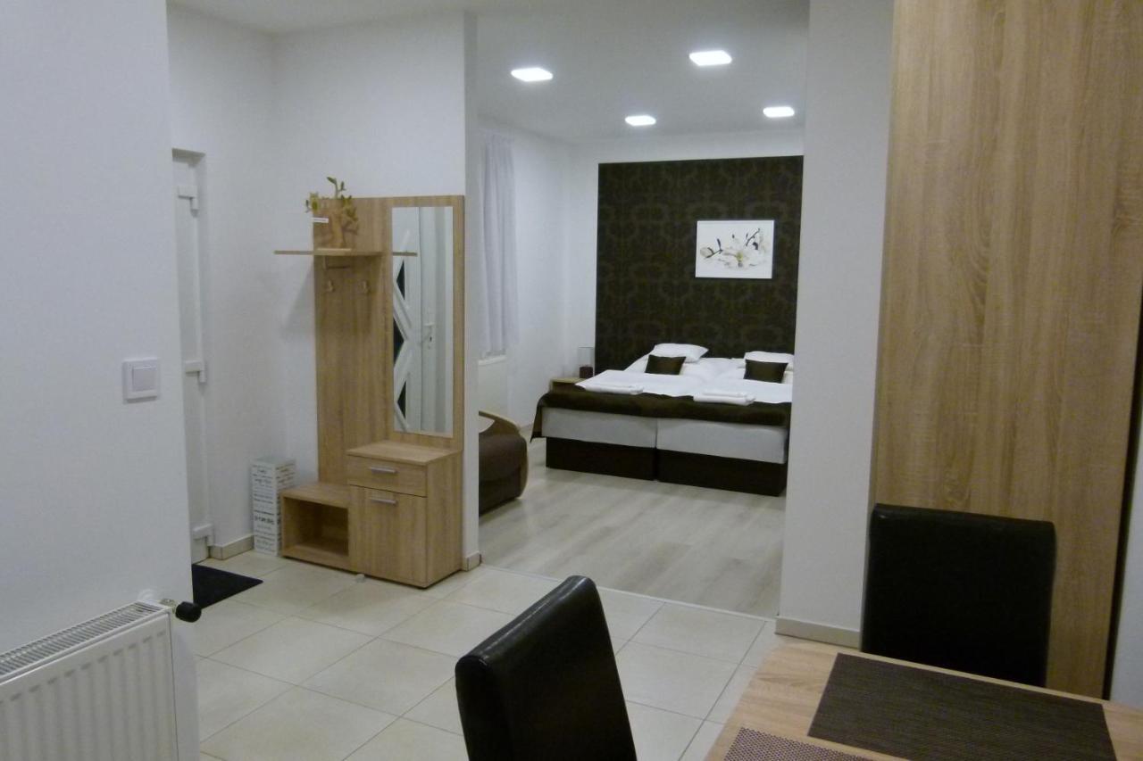 Wolf House Apartman Залегершег Екстериор снимка