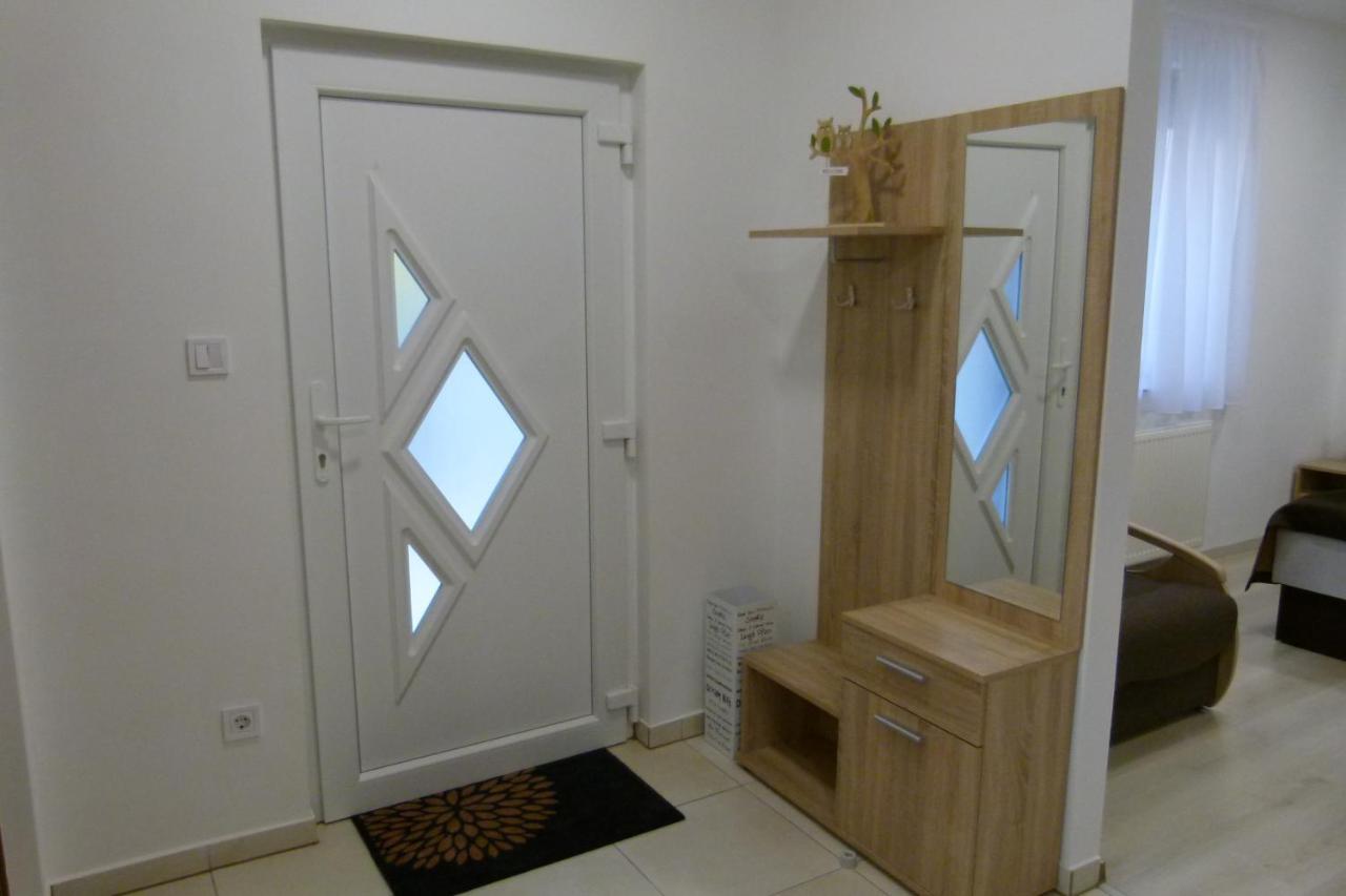 Wolf House Apartman Залегершег Екстериор снимка