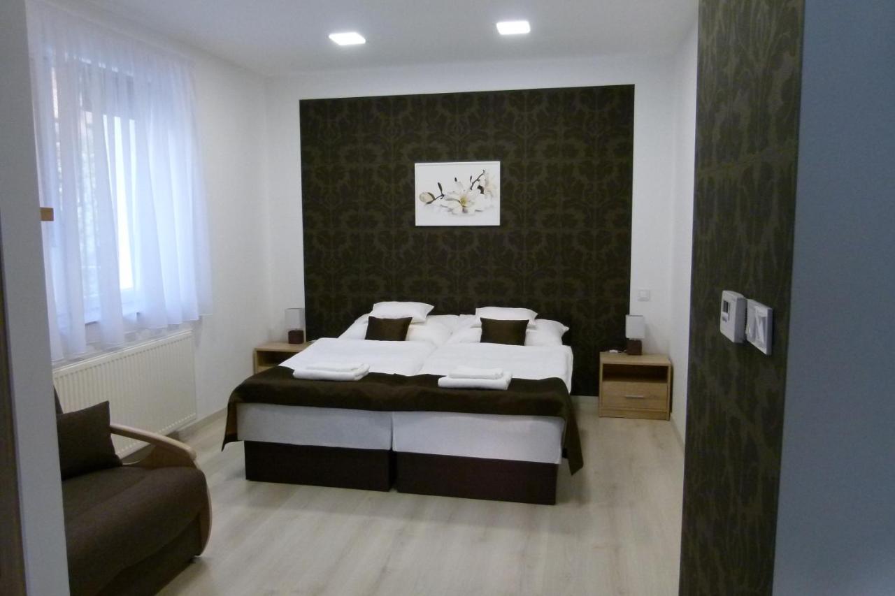 Wolf House Apartman Залегершег Екстериор снимка