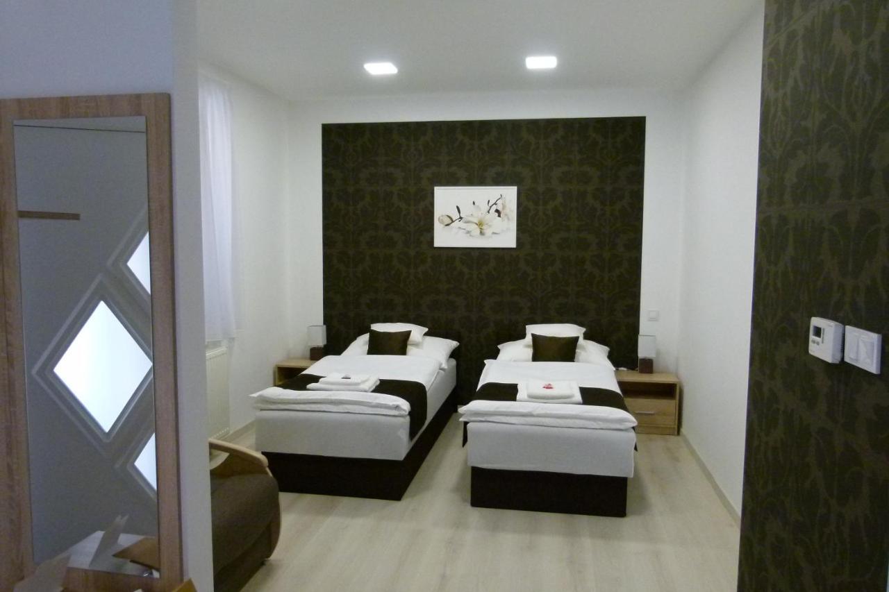 Wolf House Apartman Залегершег Екстериор снимка